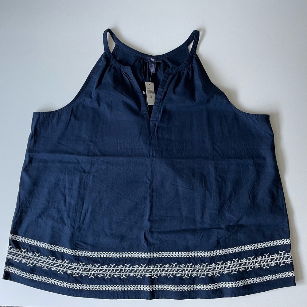 Gap Versatile and Beautiful Sleeveless Navy Blue with White Details Top Tank NWT